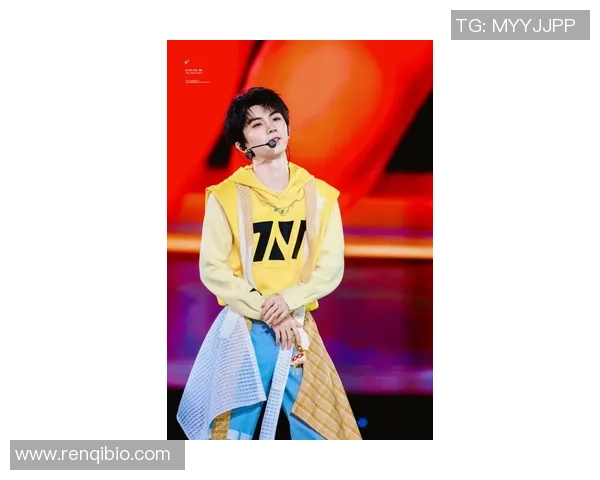 马嘉祺在足球场上展现风采 星海中学成为年轻球员梦想起航地